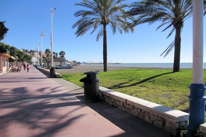 Apartamento El Bambu Cerca Del Mar Málaga Exteriör bild