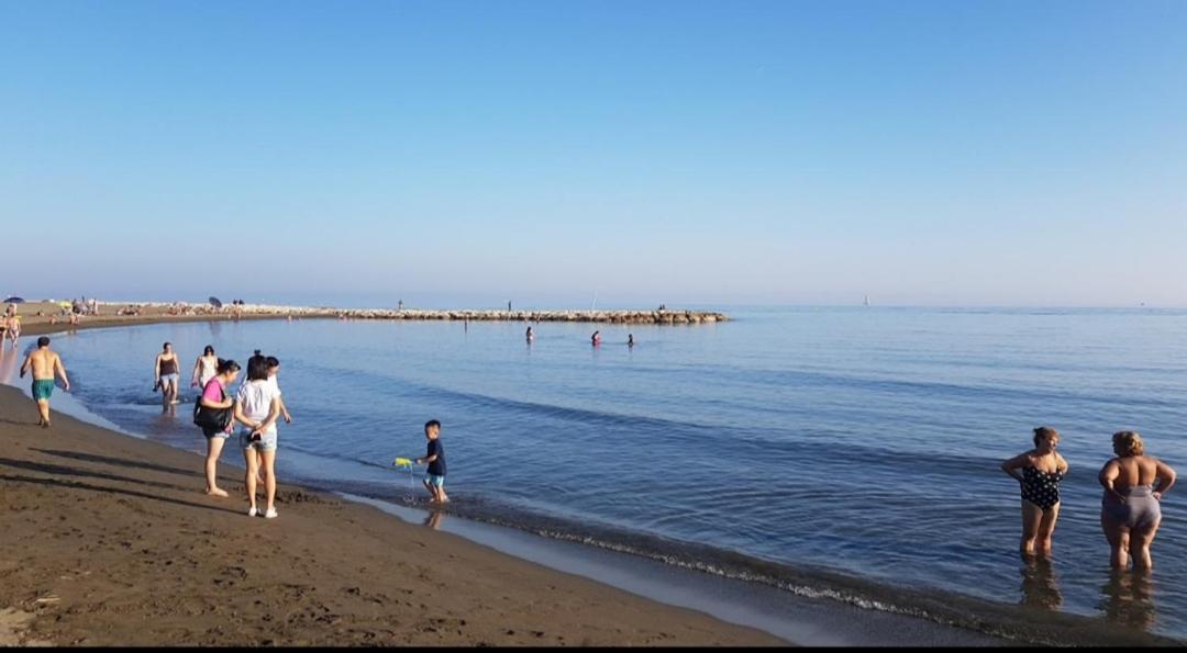 Apartamento El Bambu Cerca Del Mar Málaga Exteriör bild