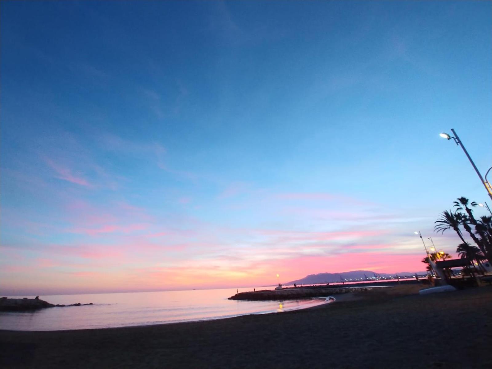 Apartamento El Bambu Cerca Del Mar Málaga Exteriör bild