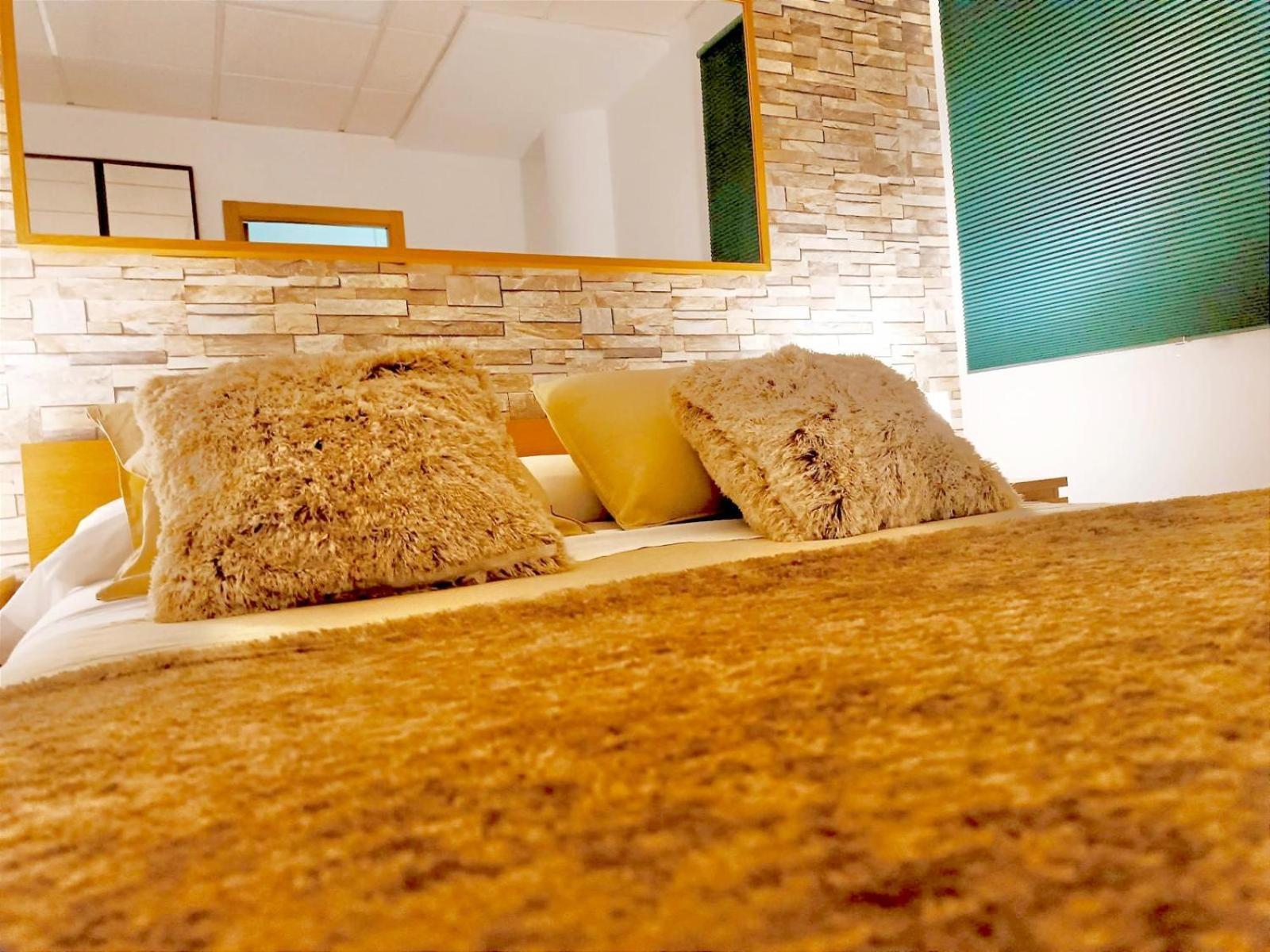 Apartamento El Bambu Cerca Del Mar Málaga Exteriör bild